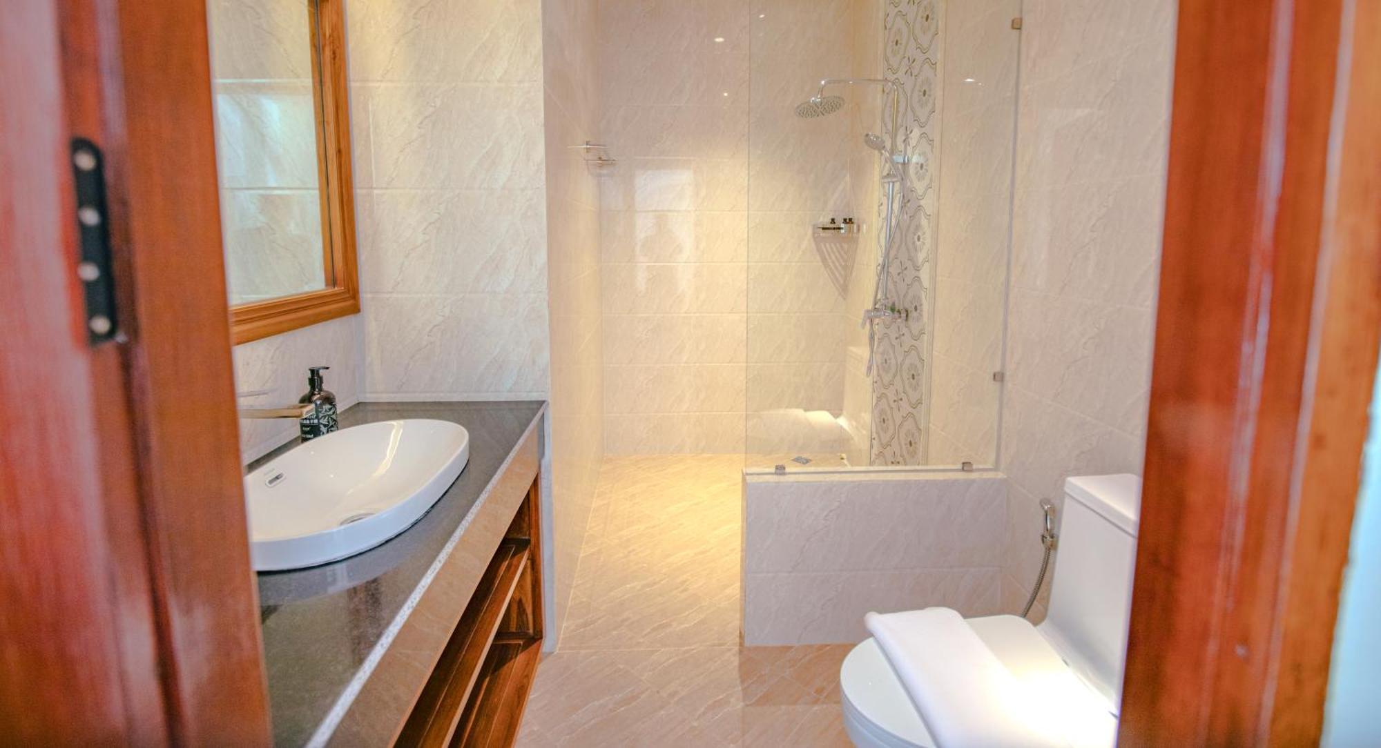 Relaxful Hotel泊岸酒店 Луанг Прабанг Екстериор снимка