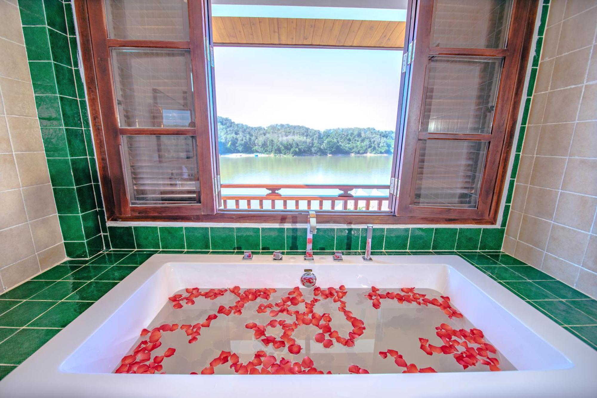 Relaxful Hotel泊岸酒店 Луанг Прабанг Екстериор снимка