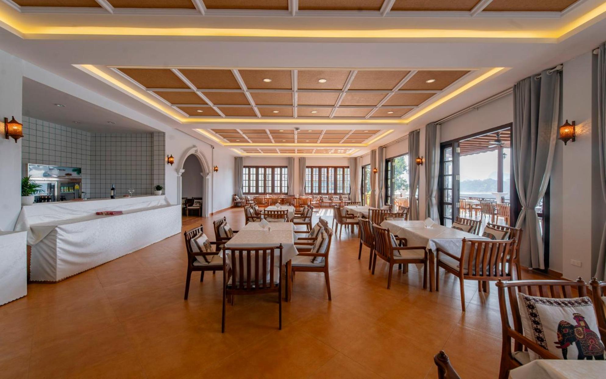 Relaxful Hotel泊岸酒店 Луанг Прабанг Екстериор снимка