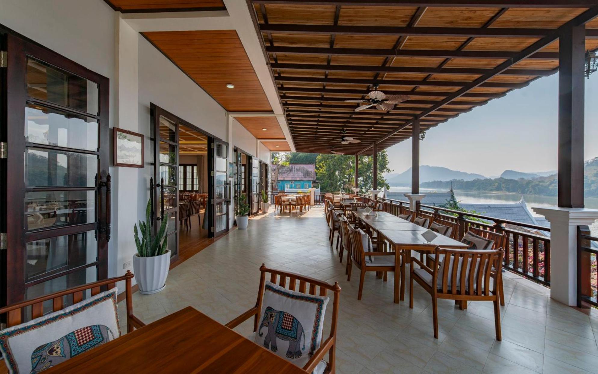 Relaxful Hotel泊岸酒店 Луанг Прабанг Екстериор снимка
